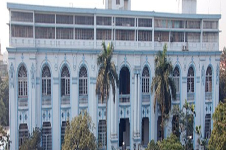 https://cache.careers360.mobi/media/colleges/social-media/media-gallery/41551/2021/11/18/Campus View of University College of Science Technology University of Calcutta Kolkata_Campus-View.jpg